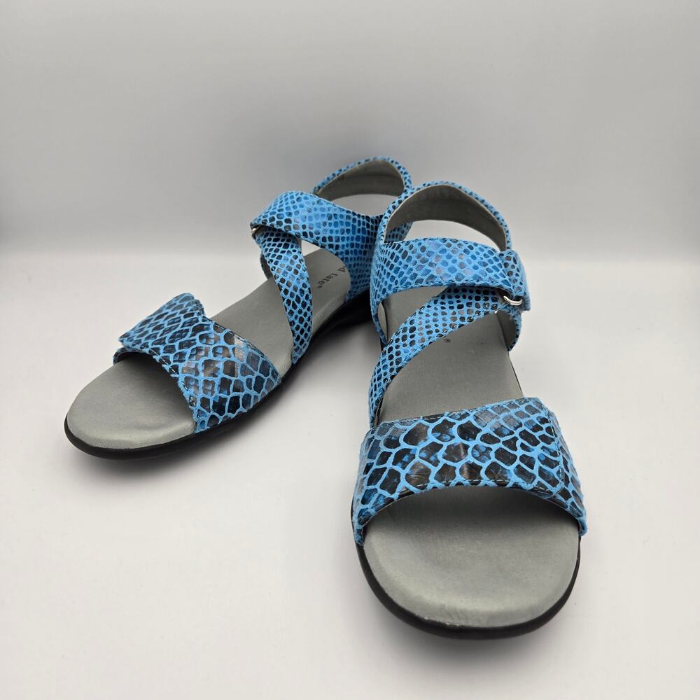 David Tate Blue Snakeskin‑Print Sandals – Size 10SS (Super Slim Width)
